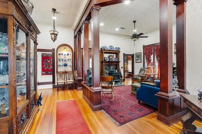 300 W 6th Street, Bonham TX 75418