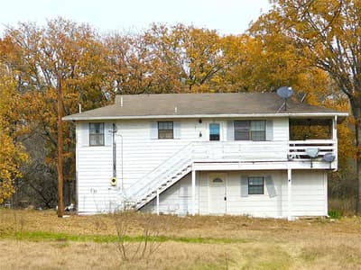 2240 County Road 2162, Barry TX 75102