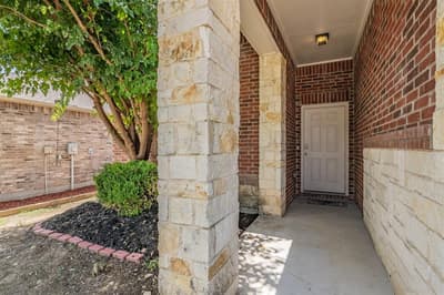 321 Mariscal Place, Fort Worth TX 76131 - Photo 3