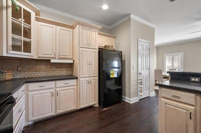 603 W 6th Avenue # 203, Corsicana TX 75110 - Photo 4