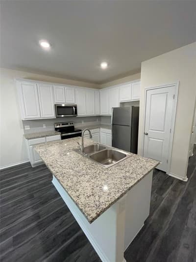 103 E 15th Street, Bonham TX 75418 - Photo 5