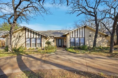 1620 Oak Meadow Drive, Irving TX 75061 - Photo 2