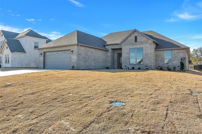 801 Holiday Hills Drive, Mineral Wells TX 76067 - Photo 2