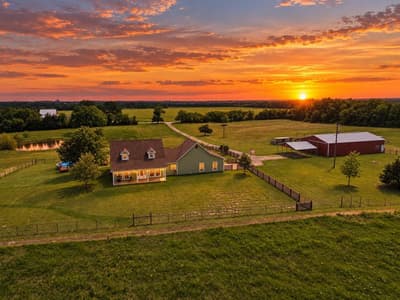 643 CR 2992, Windom TX 75492