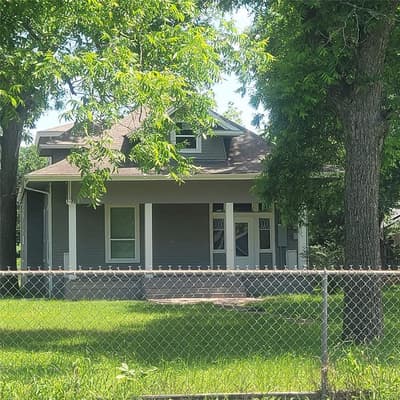1325 W 13th Avenue, Corsicana TX 75110 - Photo 2