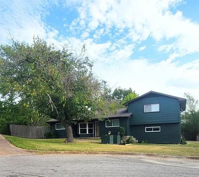 1207 Northwood Drive, Commerce TX 75428