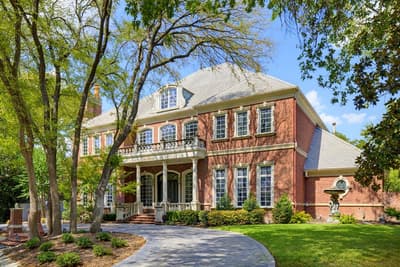 6805 Laurel Valley Drive, Fort Worth TX 76132