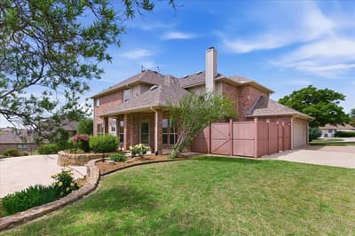 7517 Eagle Ridge Circle, Fort Worth TX 76179 - Photo 2