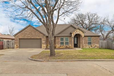 2434 Avenue A, Grand Prairie TX 75051