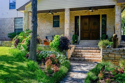 1501 S Chisholm Trail, Granbury TX 76048