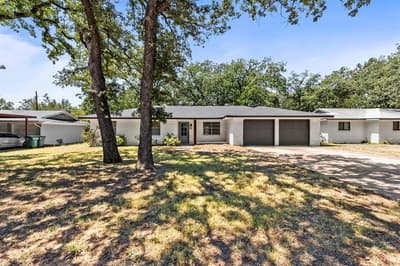 322 S BARBARA, Lacy Lakeview TX 76705 - Photo 2