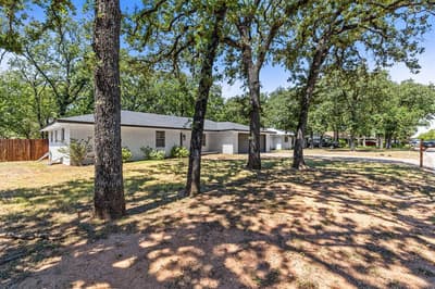 322 S BARBARA, Lacy Lakeview TX 76705 - Photo 5