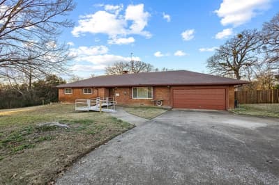 1701 S Lillis Lane, Denison TX 75020 - Photo 2