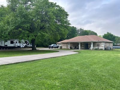 201 W Oak Street, Eustace TX 75124