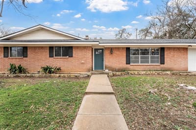 2208 Lake Forest Drive, Waco TX 76708 - Photo 3