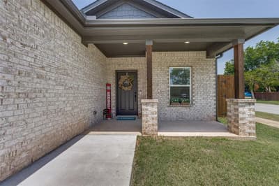 901 W Owing Street, Denison TX 75020 - Photo 3