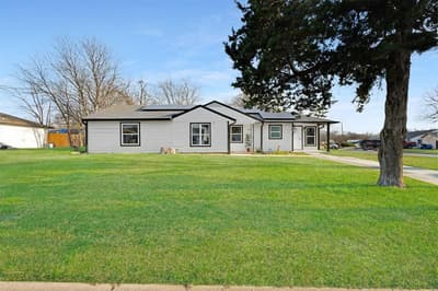 709 Dallas Street, Grand Prairie TX 75051