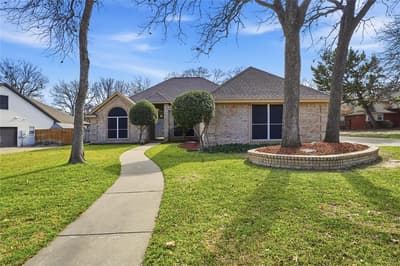 1312 Crows Nest Court, Azle TX 76020 - Photo 2