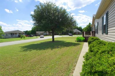 115 Candlewood Circle, Gainesville TX 76240 - Photo 4