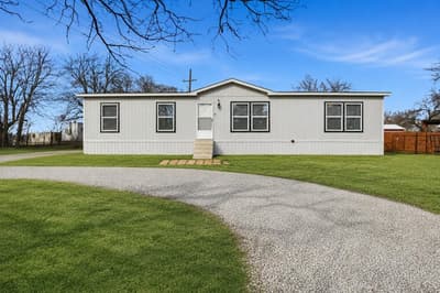 350 County Road 4905, Trenton TX 75490