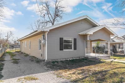 1410 Avenue E, Brownwood TX 76801 - Photo 3