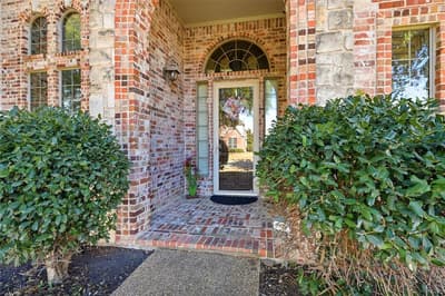 14875 Daneway Drive, Frisco TX 75035 - Photo 5