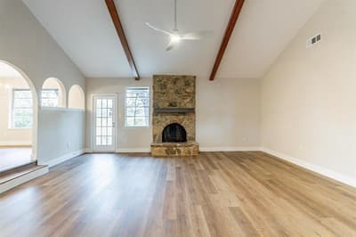 2105 Castle Oaks Drive, Arlington TX 76012 - Photo 2