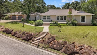 425 Oakhill Drive, Denton TX 76201