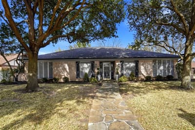 200 Hillview Drive, Hurst TX 76054