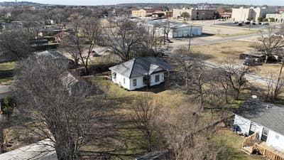 213 W Eldred Street # 2, Burleson TX 76028 - Photo 4