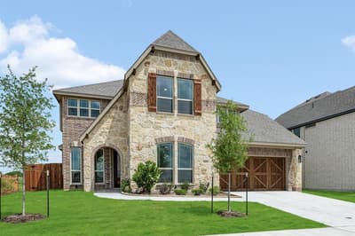 925 Cannes Drive, Red Oak TX 75154