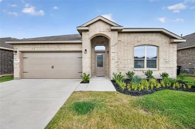 1921 CHEROKEE Lane, Cleburne TX 76033