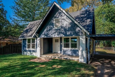 607 N Pacific Street, Mineola TX 75773