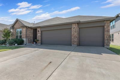 401 Evans Drive, Van Alstyne TX 75495 - Photo 2