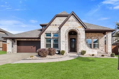 137 Fireberry Drive, Glenn Heights TX 75154
