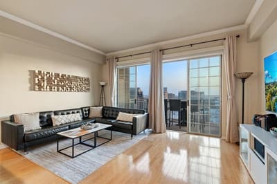 3225 Turtle Creek Boulevard # 1420, Dallas TX 75219 - Photo 2