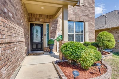 14316 Mariposa Lily Lane, Fort Worth TX 76052 - Photo 2