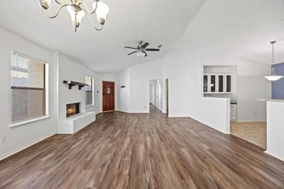 2713 Harvest Lake Drive, Irving TX 75060 - Photo 2