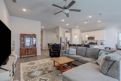 8948 Bronze Meadow Drive, Fort Worth TX 76131 - Photo 3