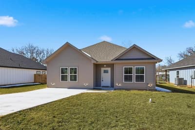 709 3rd Street, Bridgeport TX 76426 - Photo 2