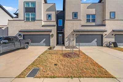 2000 Bethlehem Street, Irving TX 75061 - Photo 2
