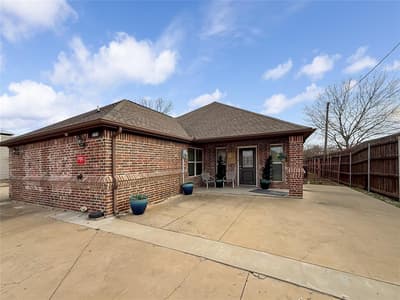 2508 W Crawford Street, Denison TX 75020