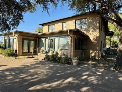 203b N Rockwall Avenue, Terrell TX 75160 - Photo 2