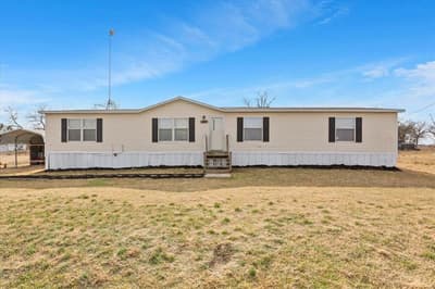 247 N Lake Street, Axtell TX 76624
