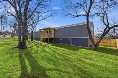 618 E 6th Street # A, Blum TX 76627 - Photo 2