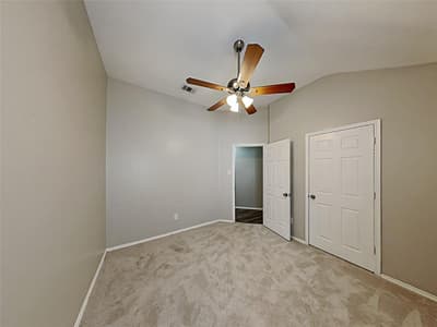 617 Oak Hollow Trail, Saginaw TX 76179 - Photo 2