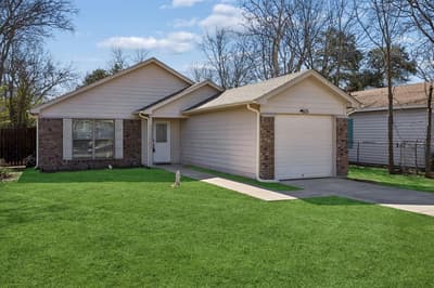 805 Phillips Street, Cleburne TX 76033 - Photo 2