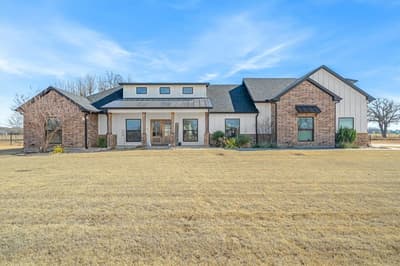 2055 Eastfield Drive, Wills Point TX 75169
