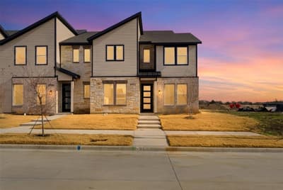8902 Lowell Street, Rowlett TX 75089