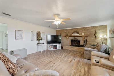 201 Colonial Circle, Athens TX 75751